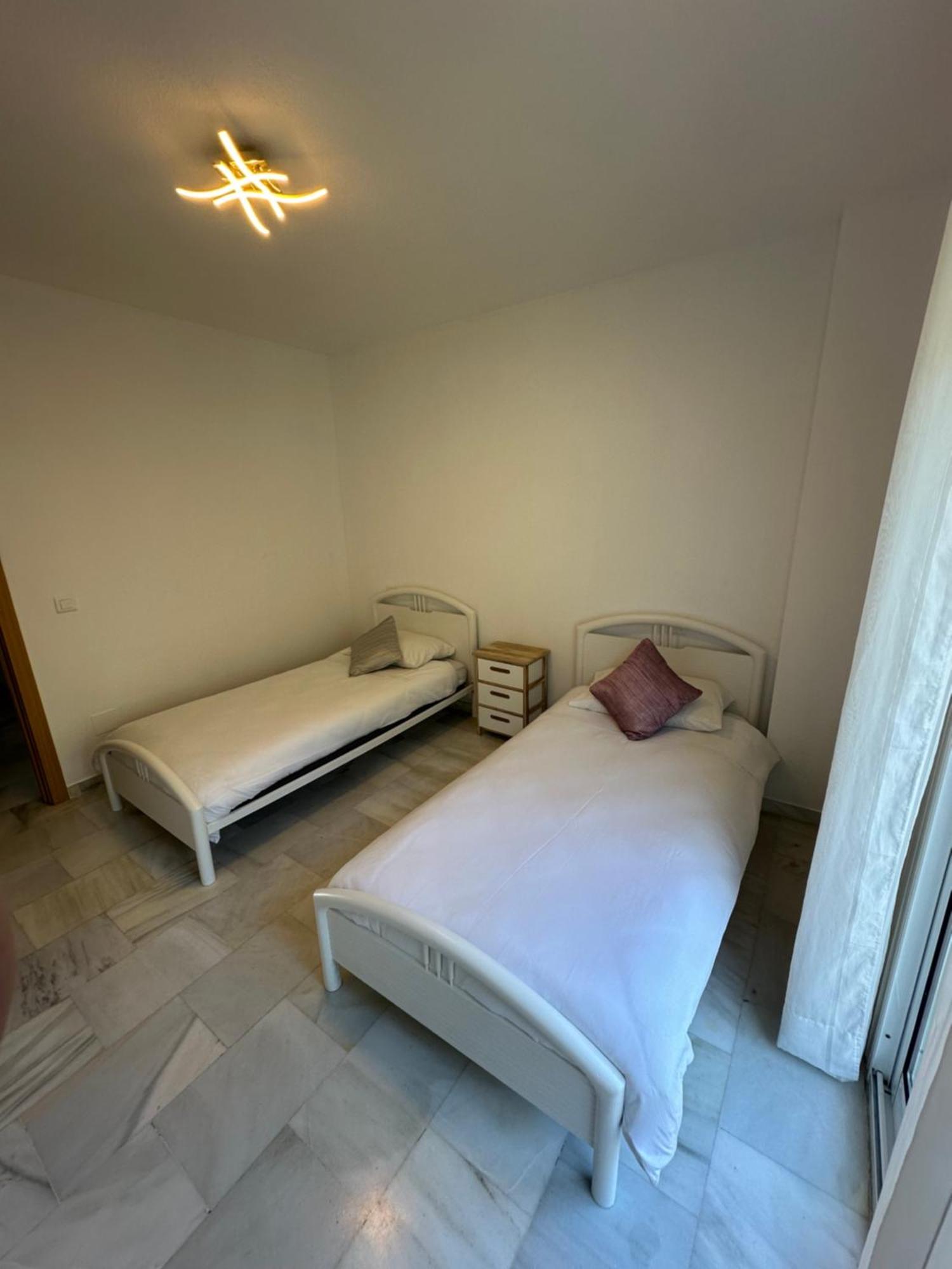 Apartamento Nuevo ฟูเอนฮิโรลา ภายนอก รูปภาพ